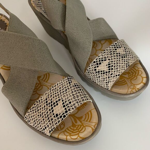 Fly London Yagi Elastic Leather Low Wedge Snake-print Sandal Grey Size 39 - Picture 6 of 12
